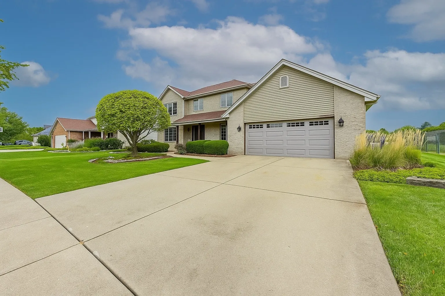 450 Kingston Drive IL