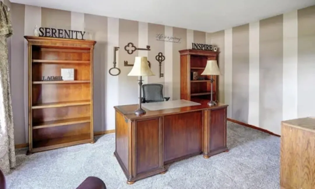 450 Kingston Drive IL