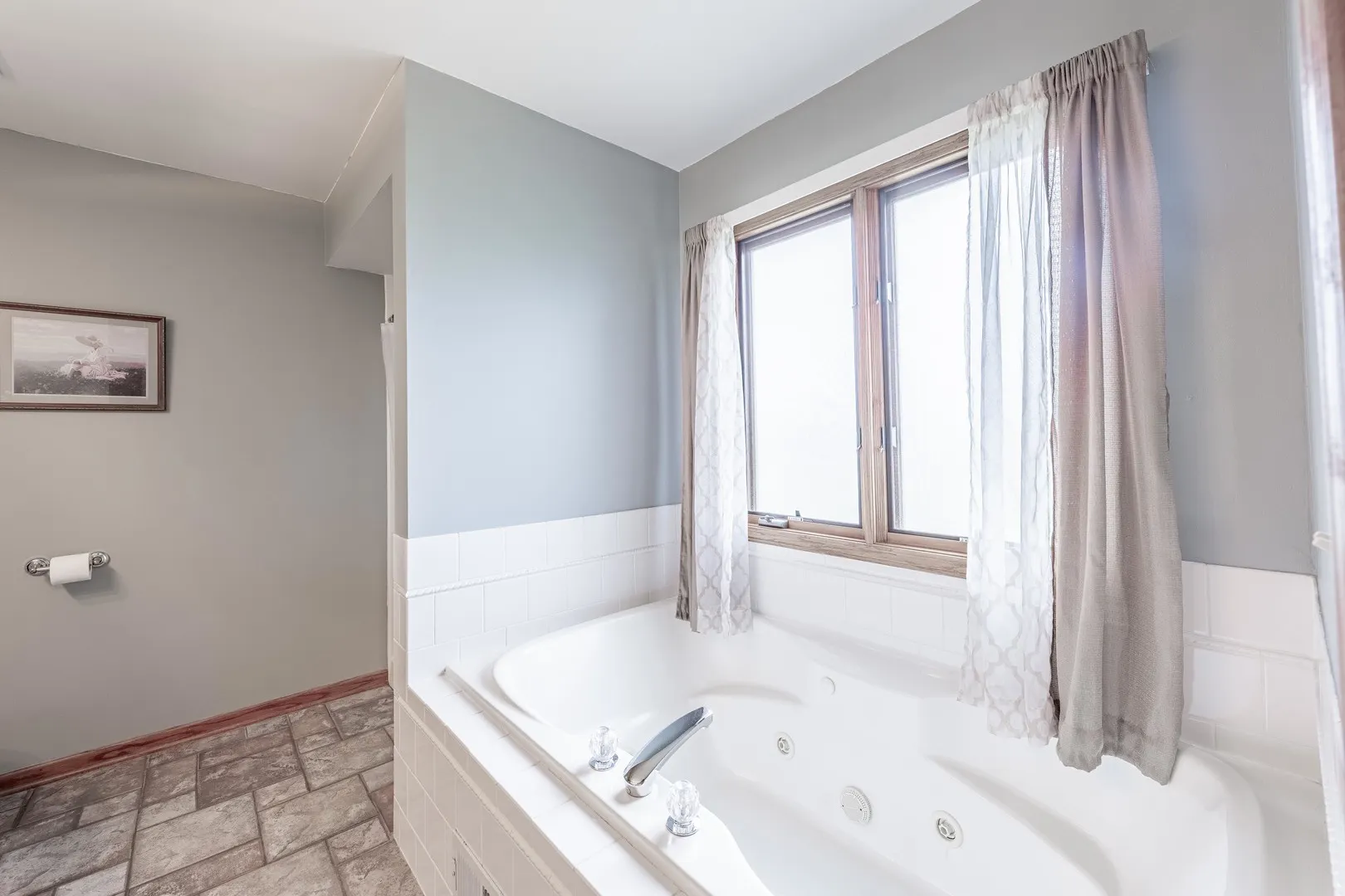 450 Kingston Drive IL