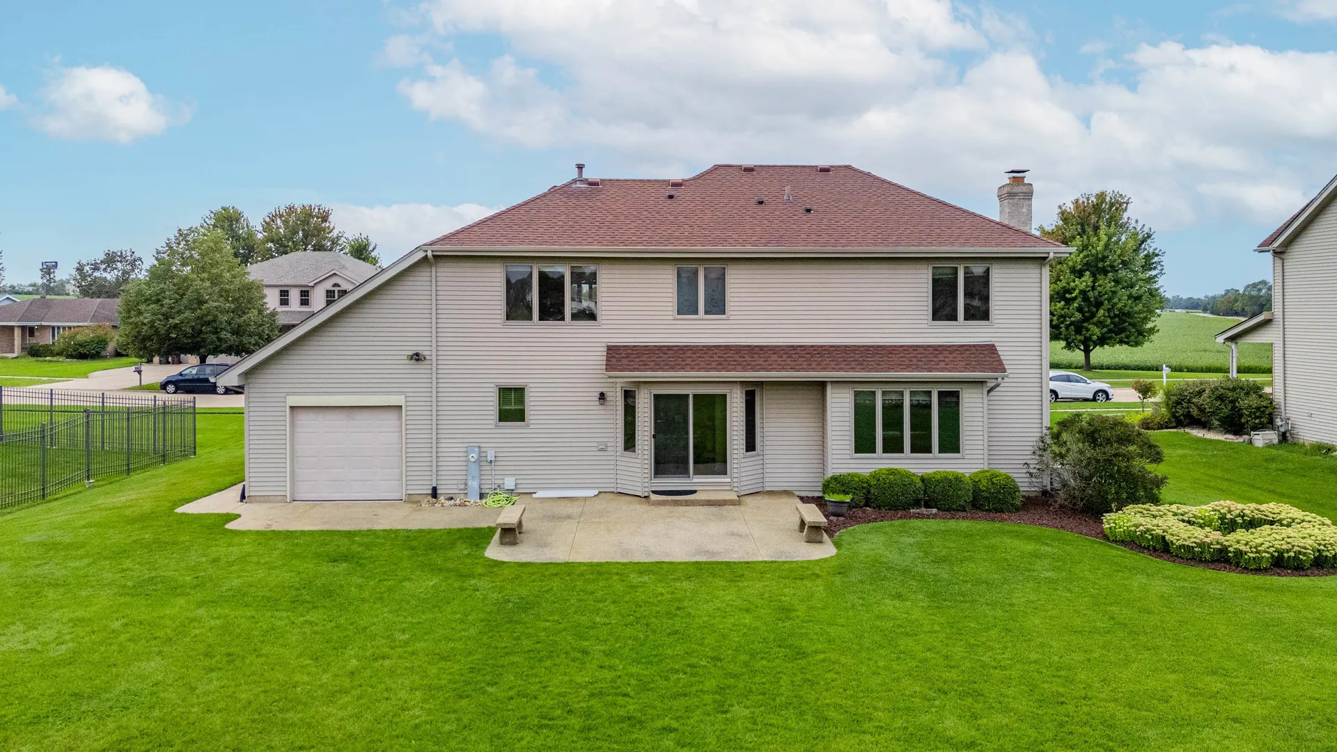 450 Kingston Drive IL