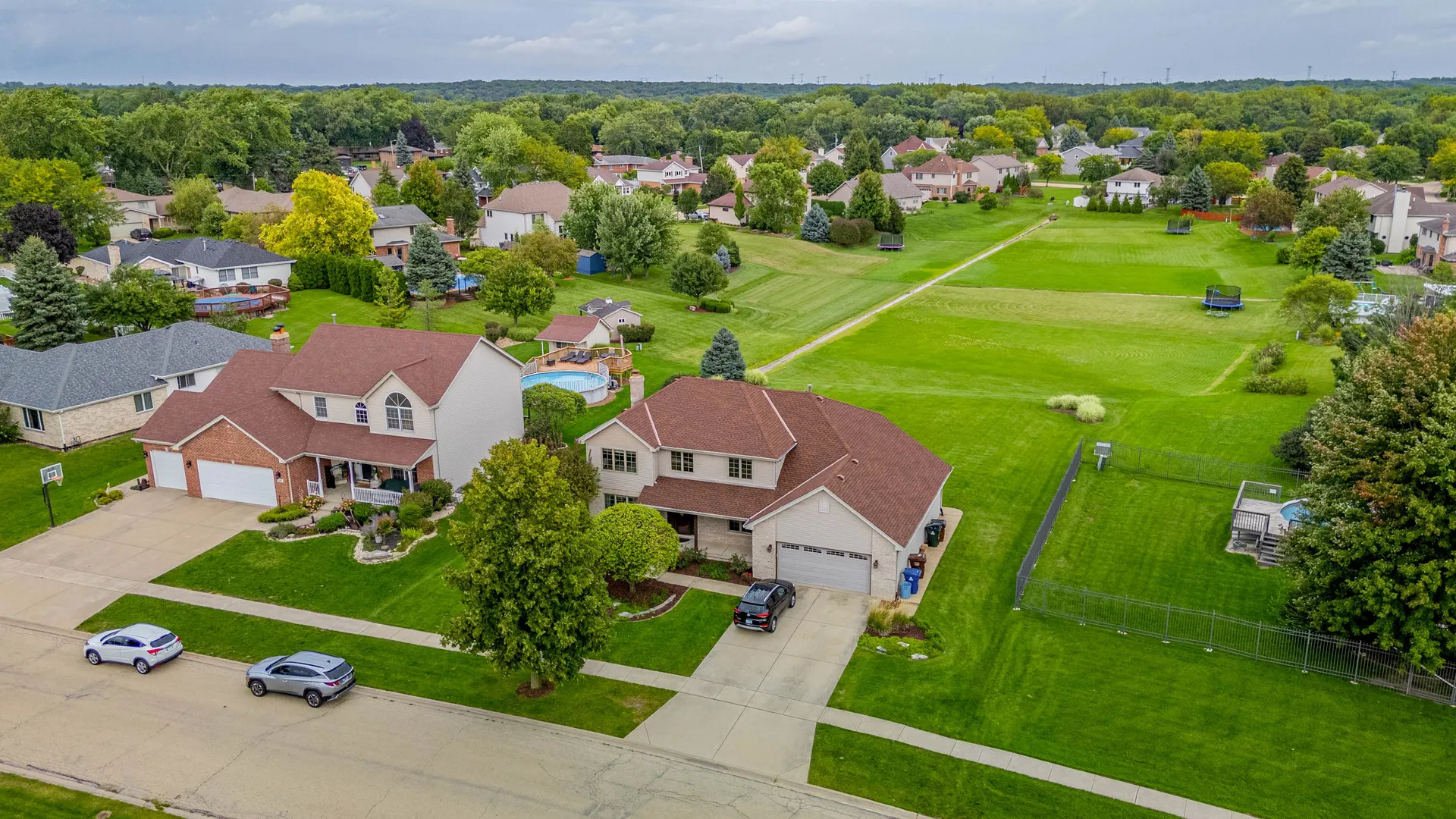 450 Kingston Drive IL
