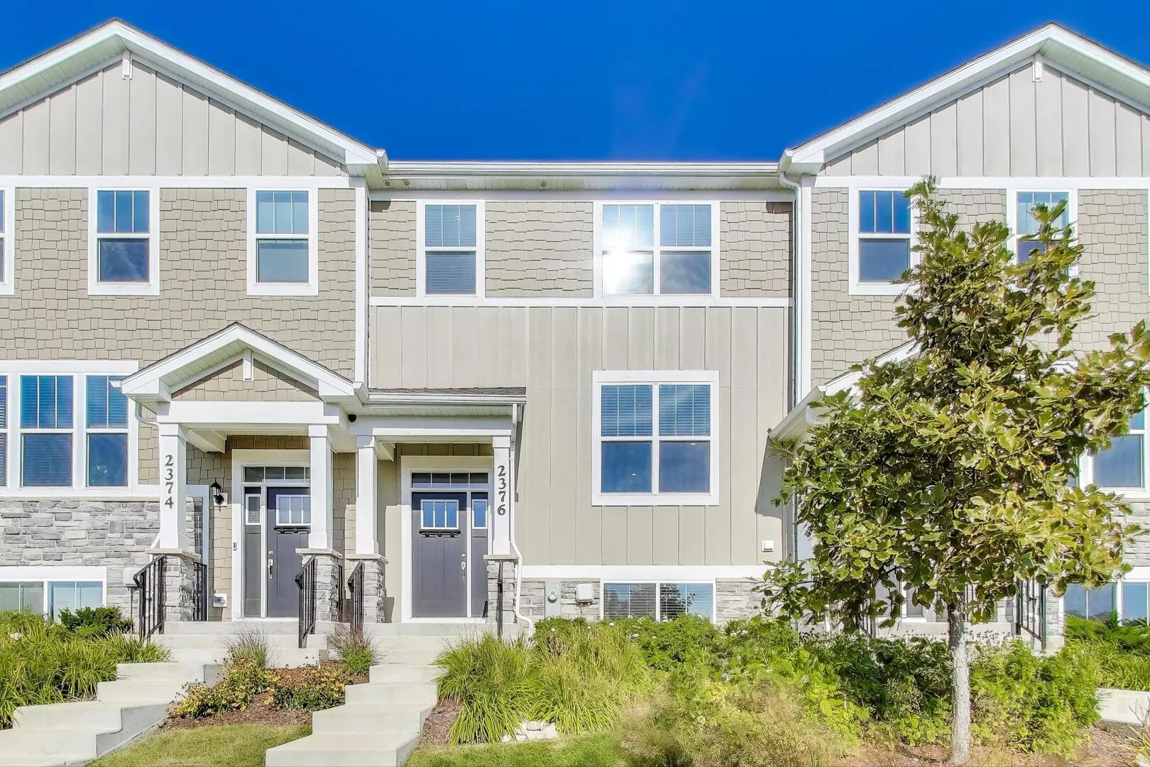 2376 Southwind Boulevard IL