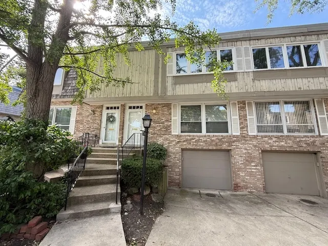 1924 Wilmette Avenue D IL
