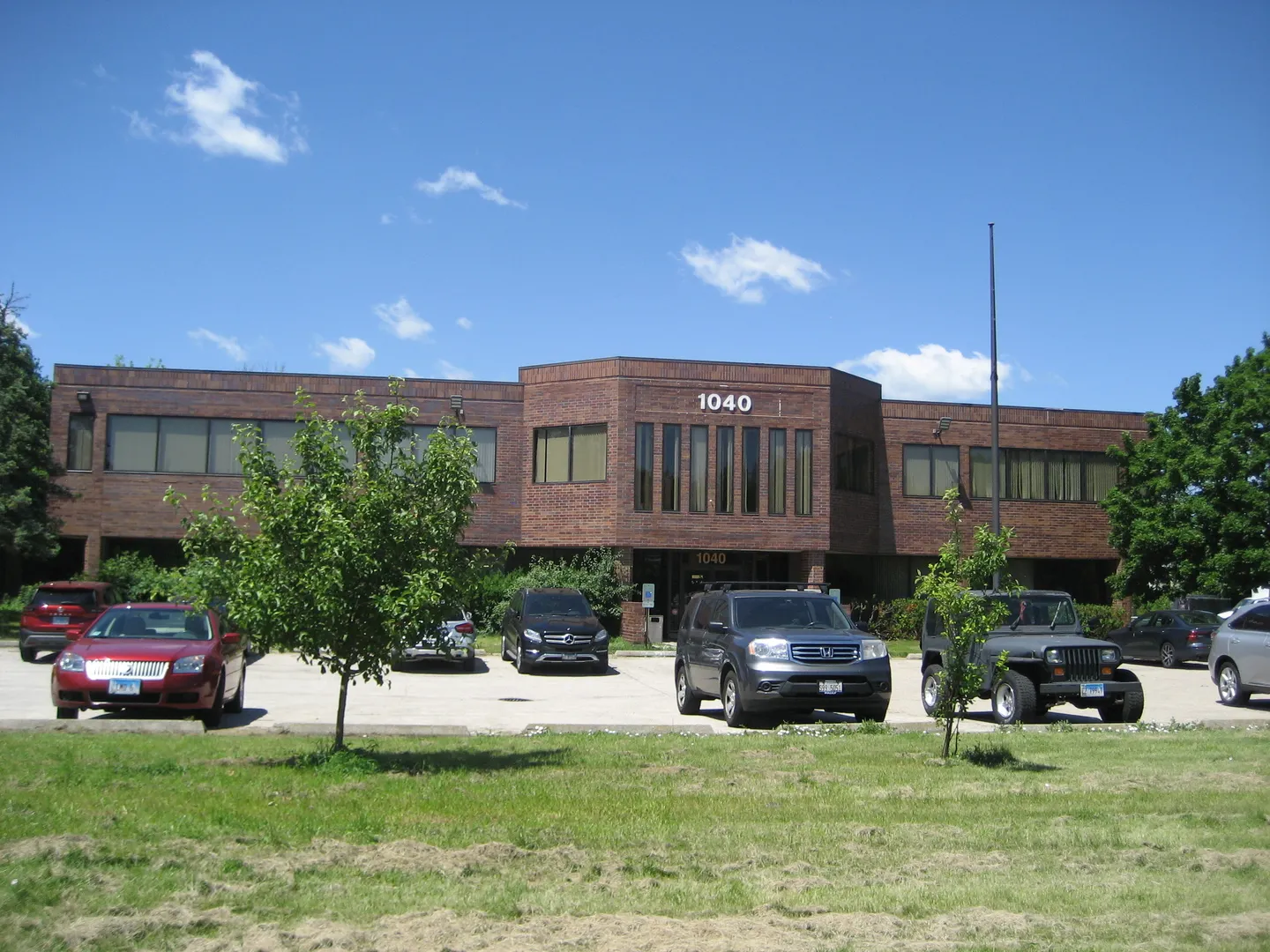 1040 S MILWAUKEE Avenue 235 IL