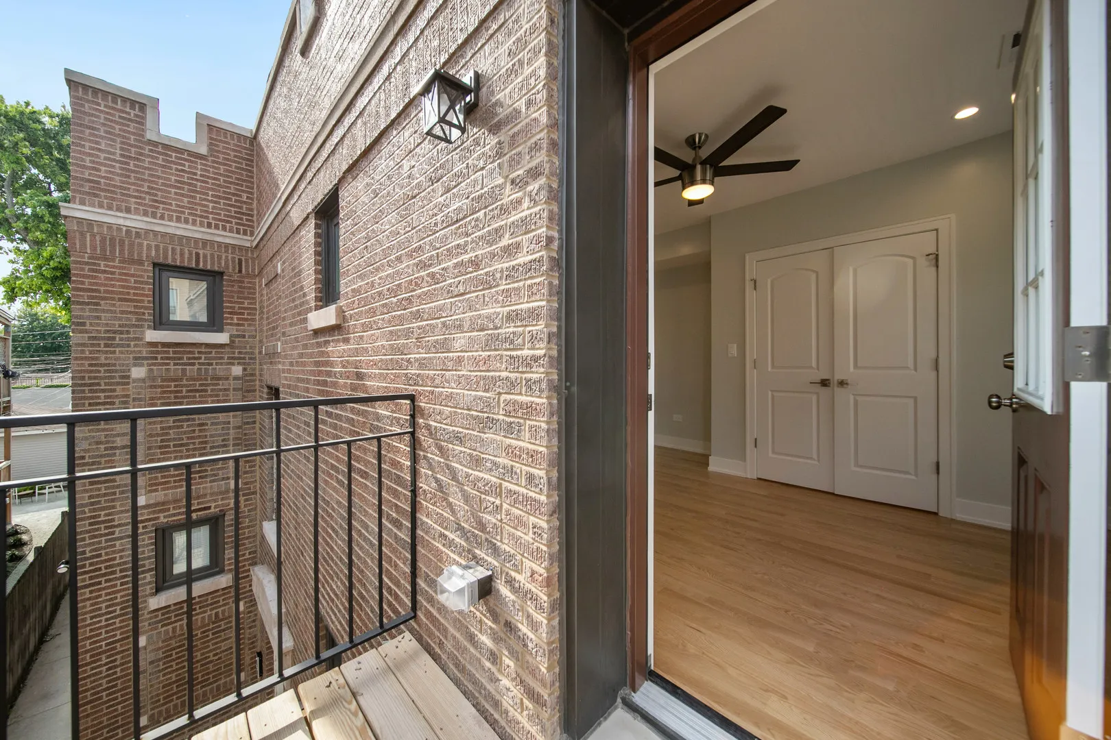 3014 N California Avenue 2FE IL