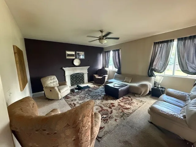 883 Prairie Crossing Drive IL