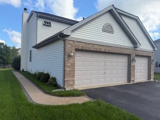 883 Prairie Crossing Drive IL
