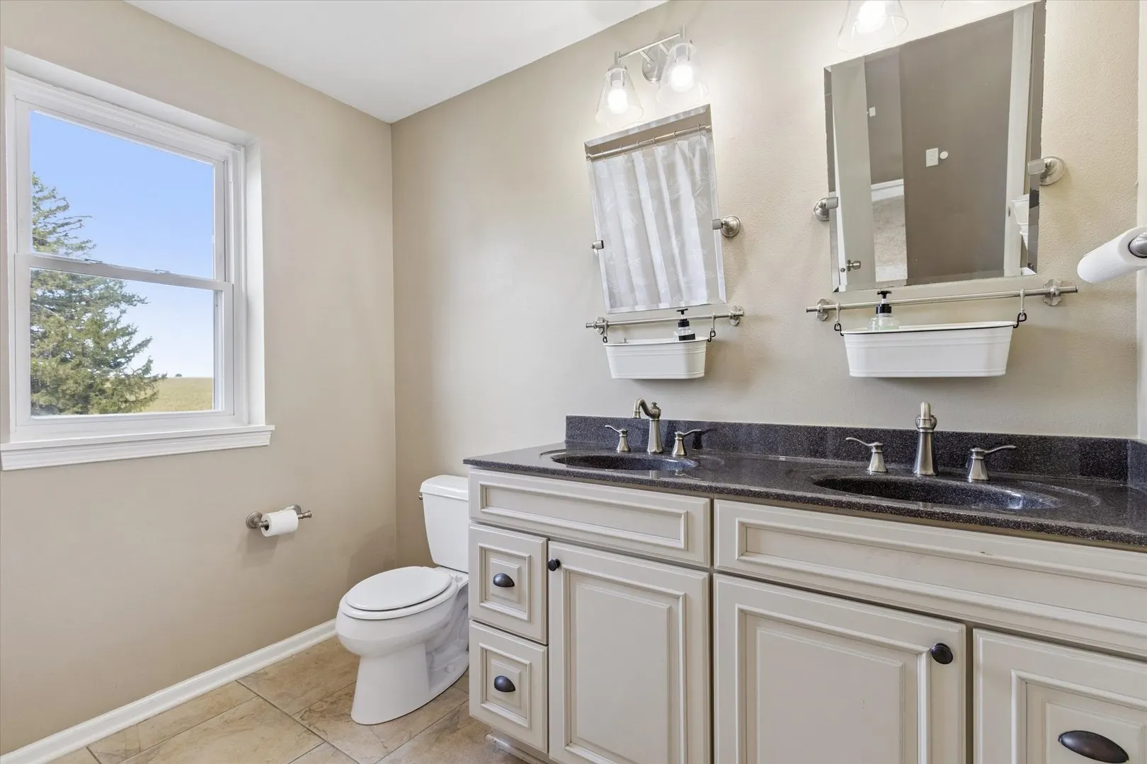 8548 E Edwardsville Road IL