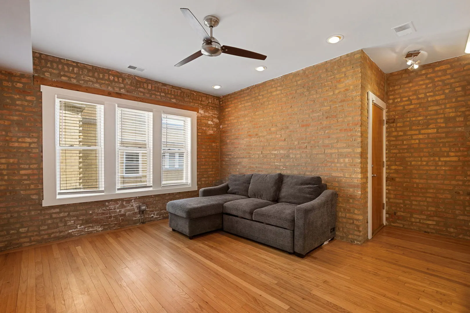 1338 W Estes Avenue 3N IL