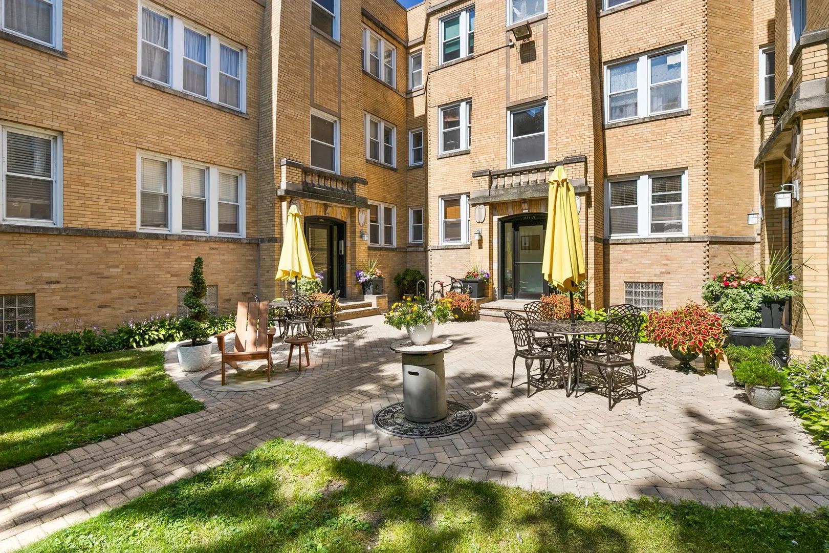 1338 W Estes Avenue 3N IL