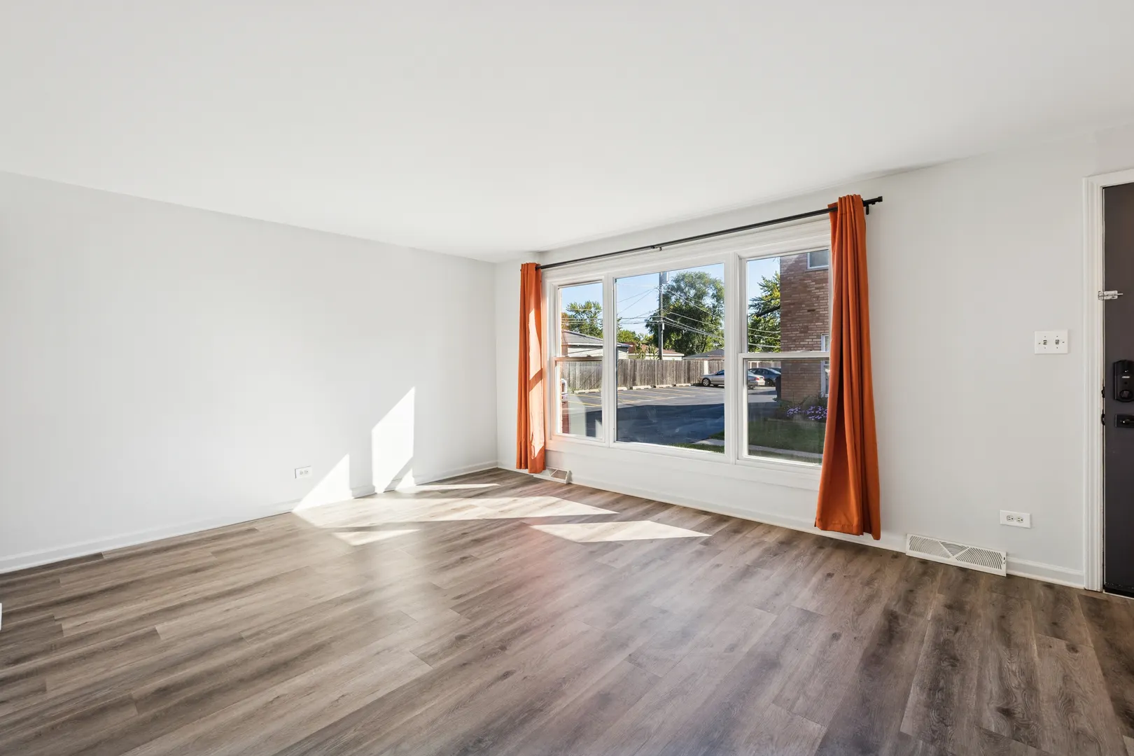 221 Linn Court D IL