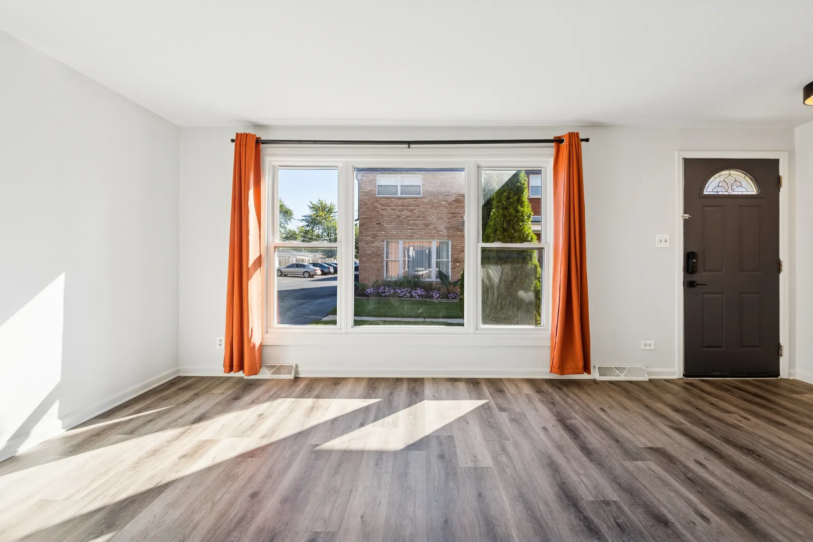 221 Linn Court D IL
