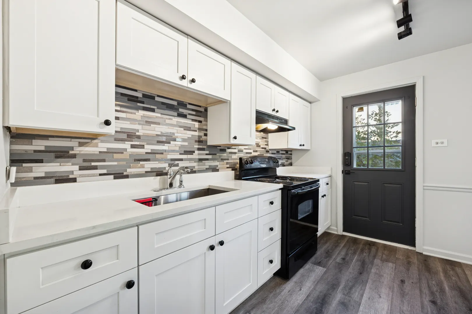 221 Linn Court D IL