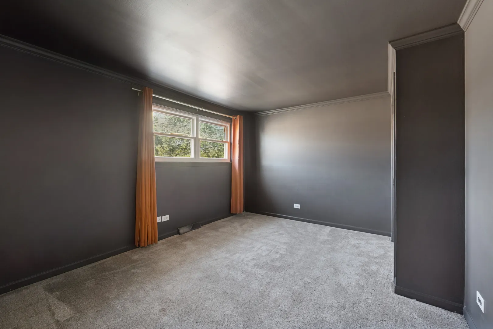 221 Linn Court D IL