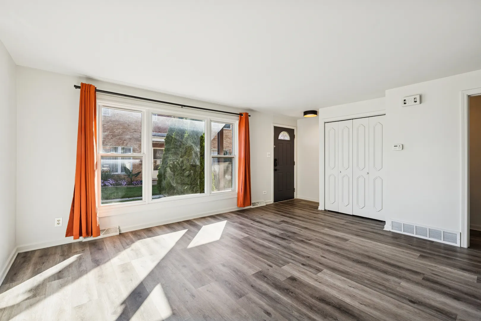 221 Linn Court D IL