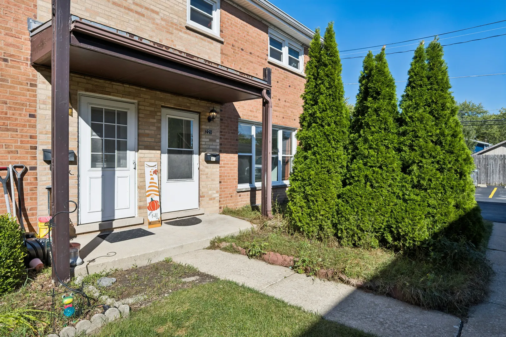 221 Linn Court D IL