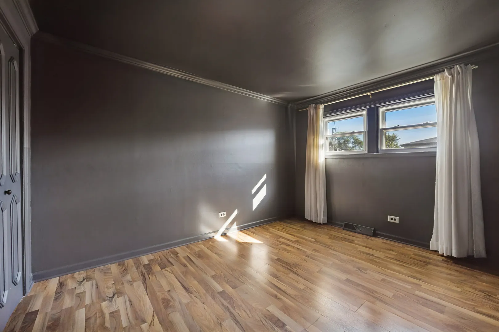 221 Linn Court D IL