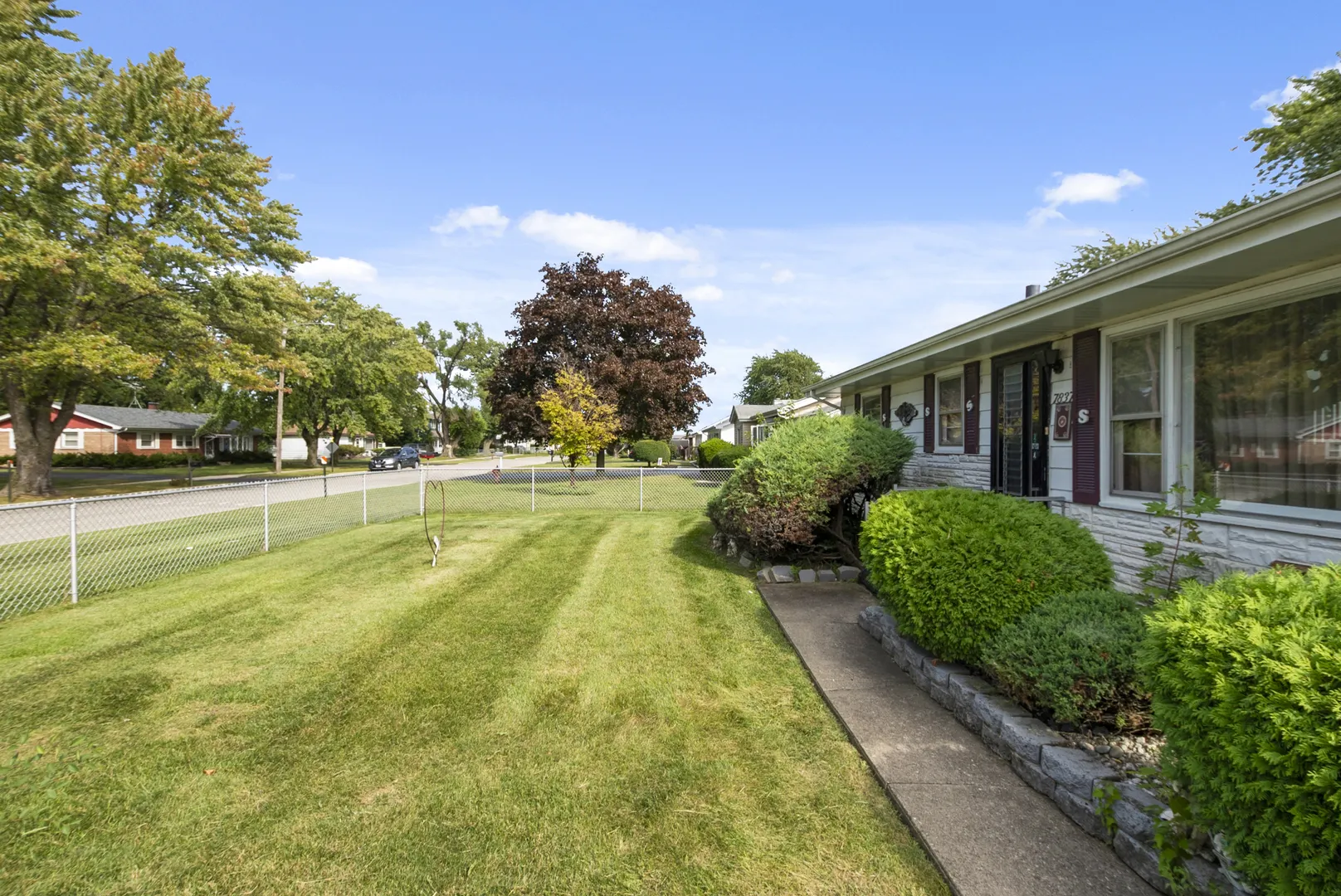 7837 W 82nd Place IL