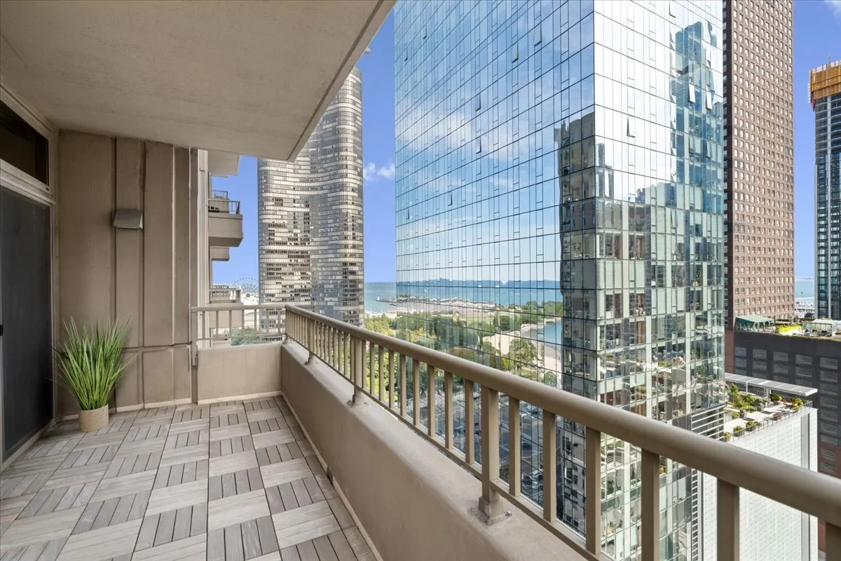 530 N LAKE SHORE Drive 1909 IL