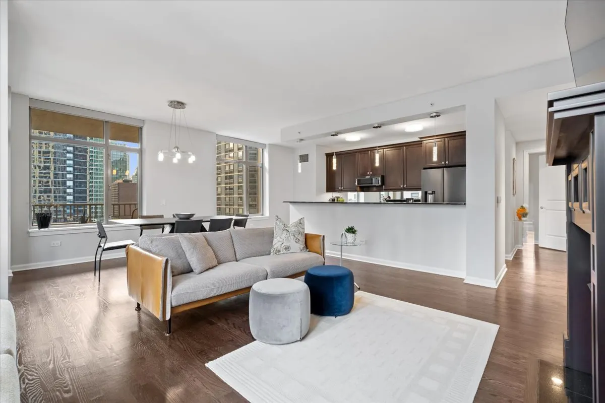 530 N LAKE SHORE Drive 1909 IL