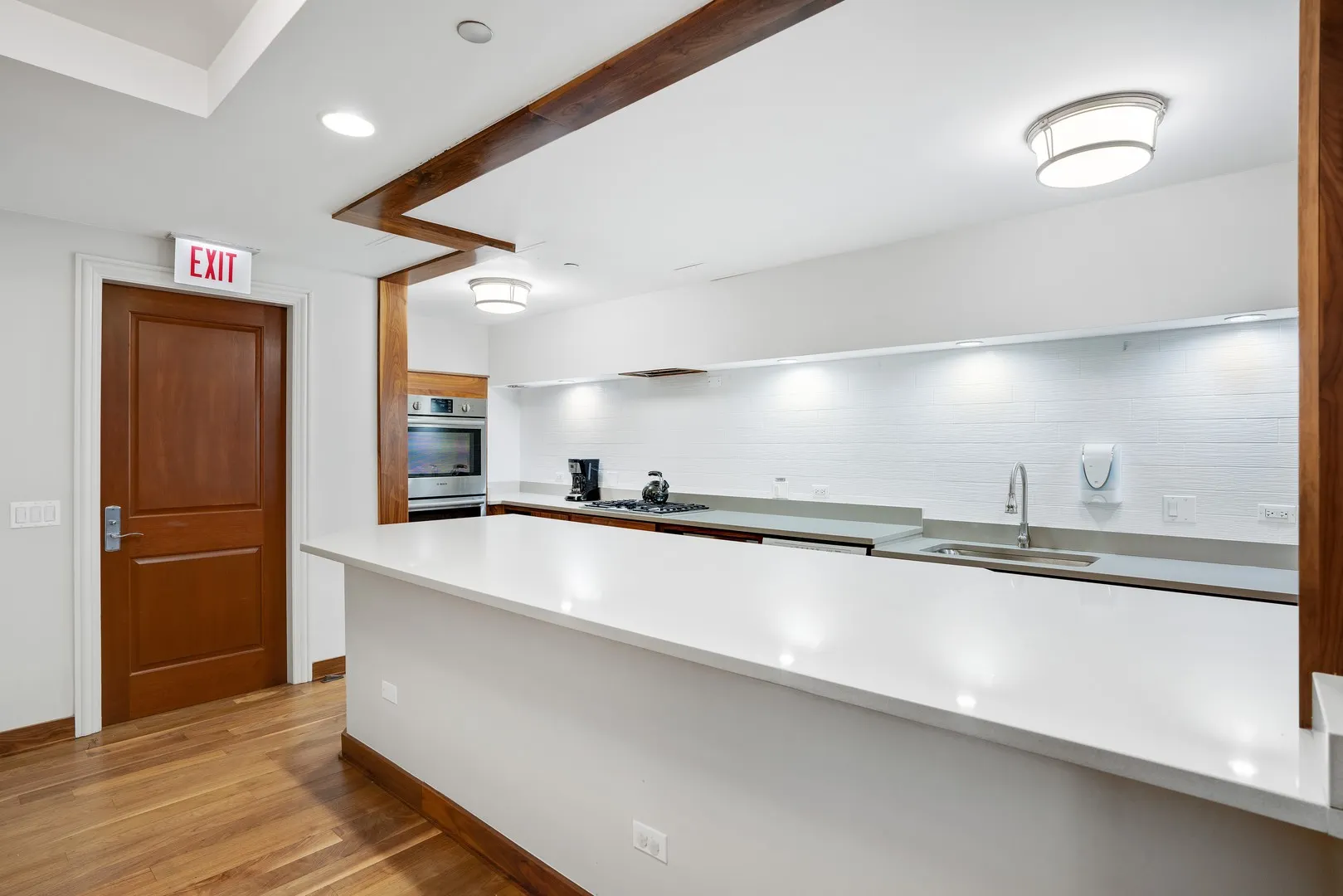 530 N LAKE SHORE Drive 1909 IL