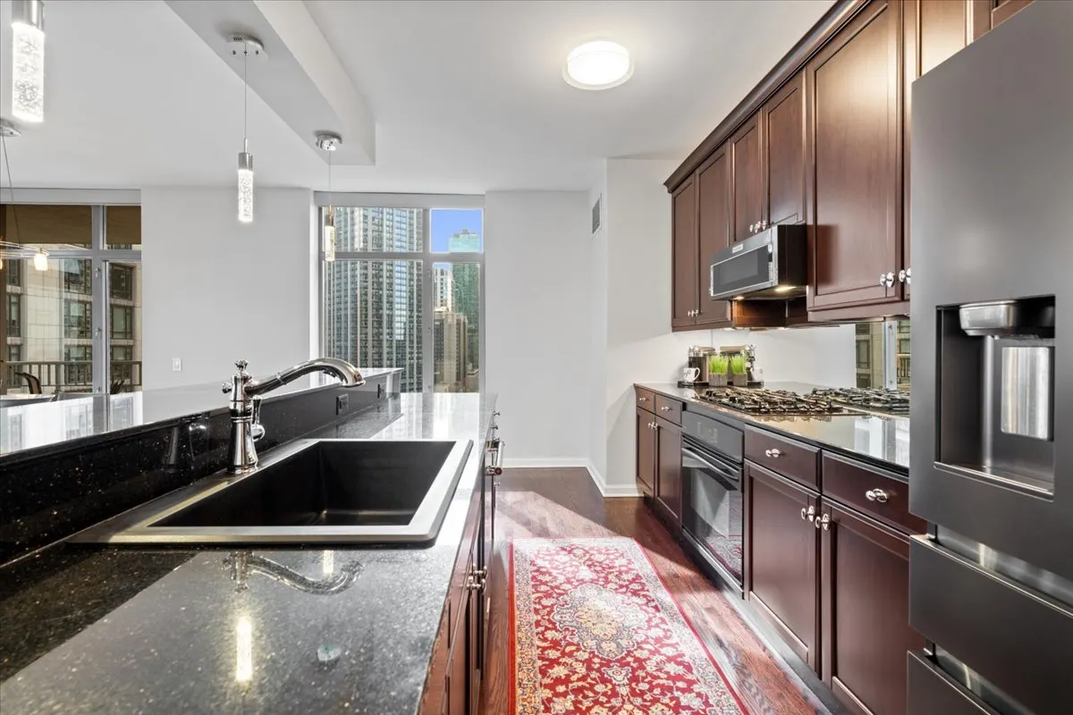 530 N LAKE SHORE Drive 1909 IL