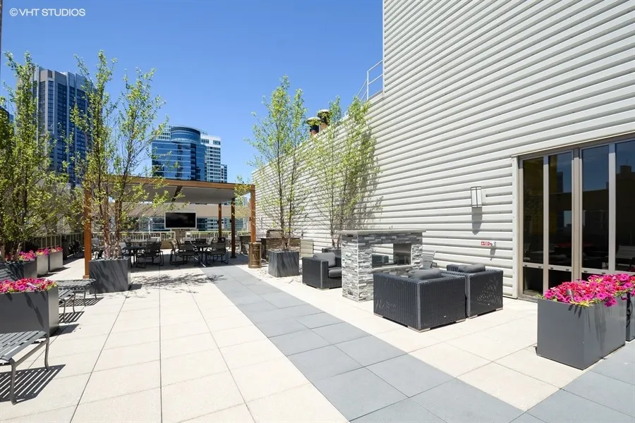 530 N LAKE SHORE Drive 1909 IL