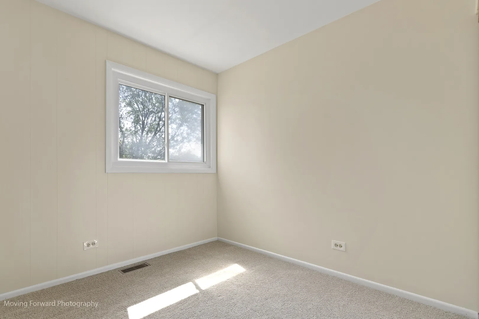 25 W Wrightwood Avenue IL