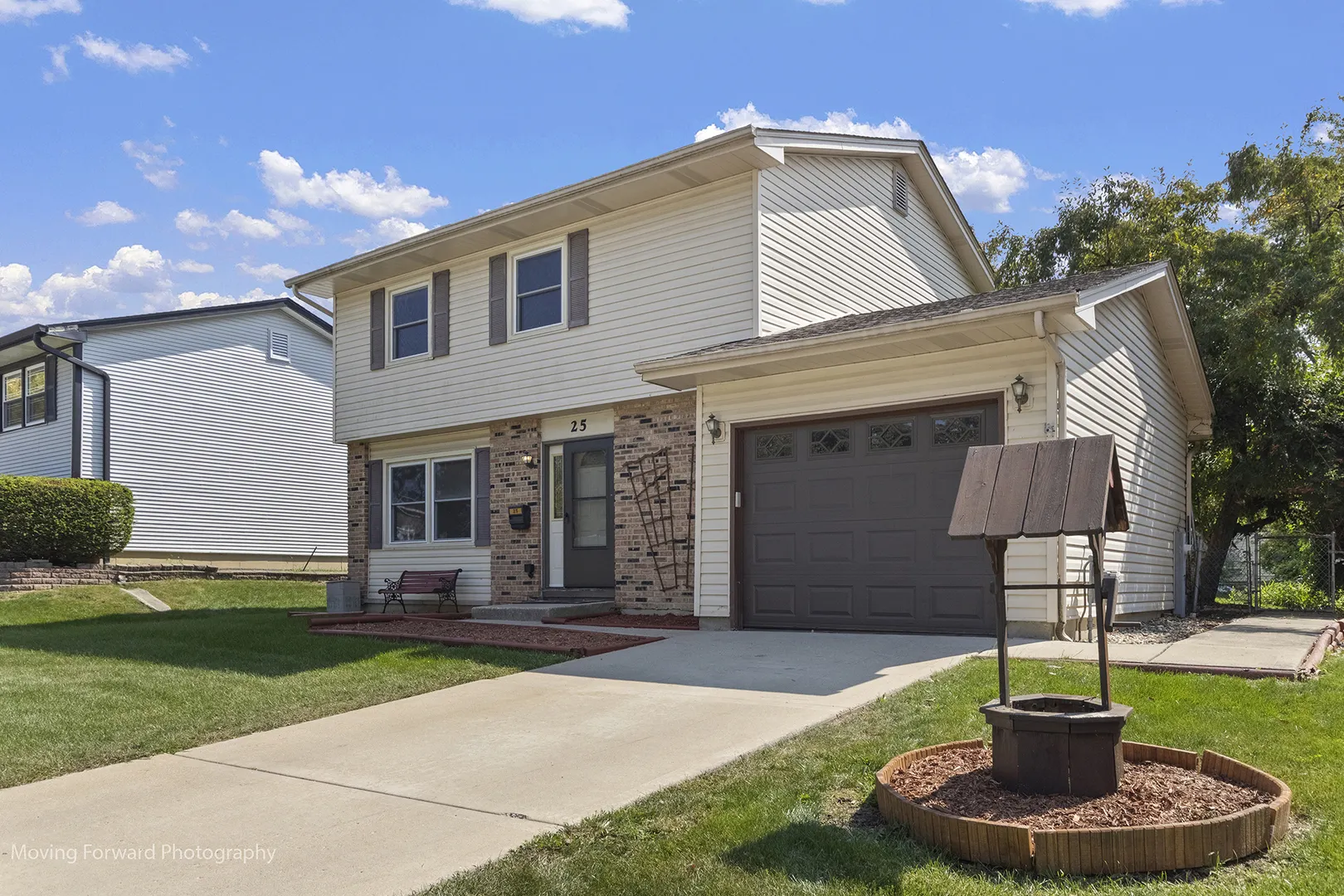 25 W Wrightwood Avenue IL