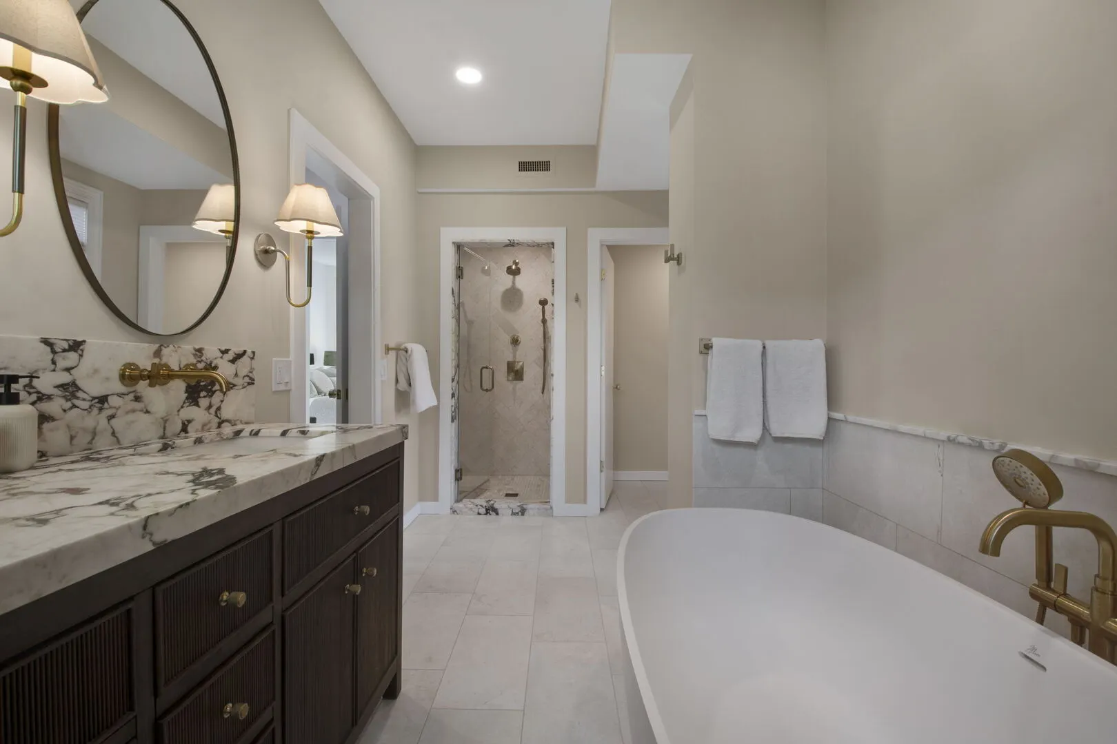 2249 N Geneva Terrace IL
