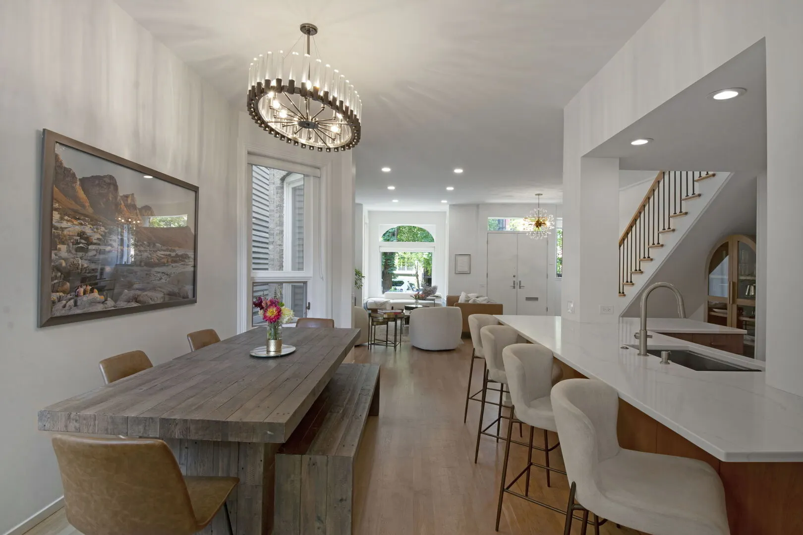 2249 N Geneva Terrace IL