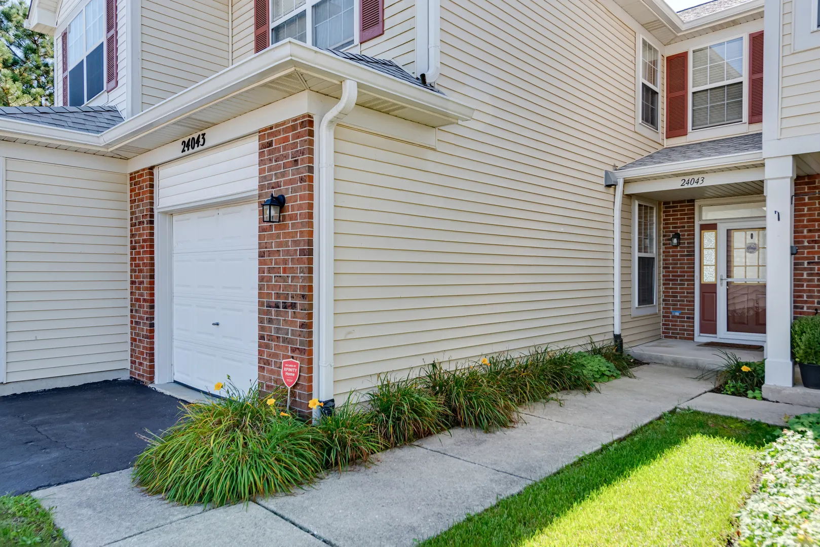 24043 W Pear Tree Circle IL