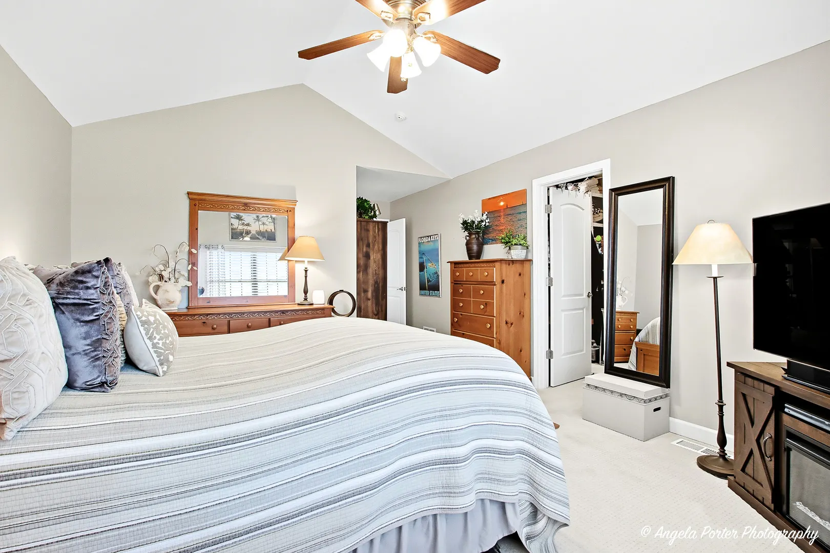 1020 Inverness Drive IL