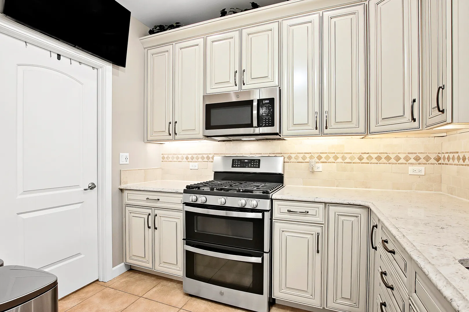 1020 Inverness Drive IL