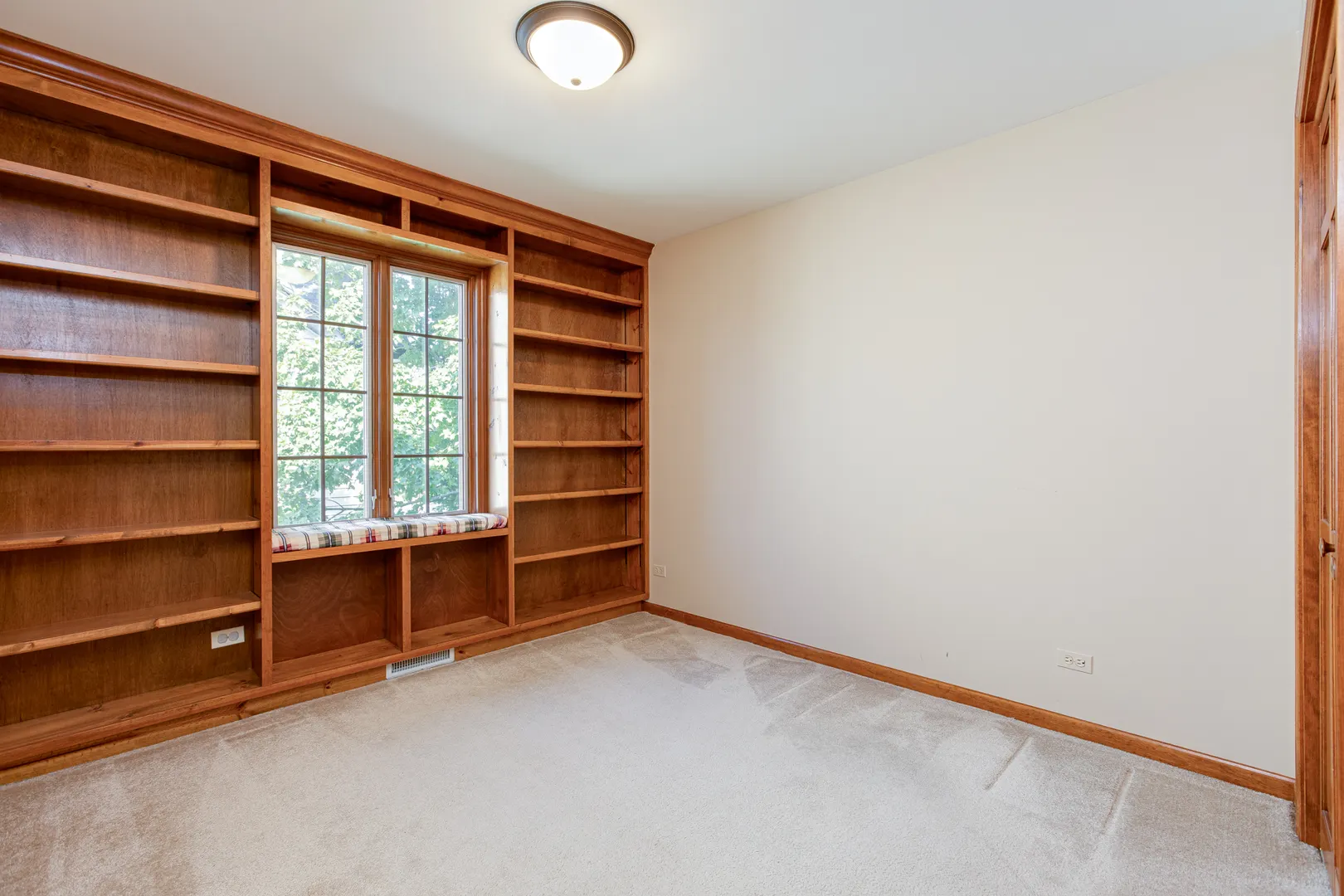 27W277 Waterford Drive IL