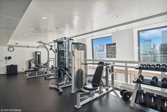161 E Chicago Avenue 34F IL