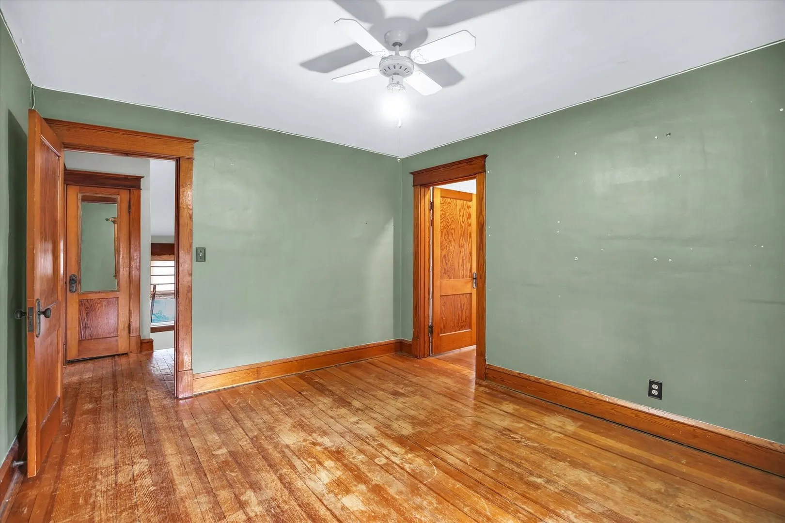 206 E Illinois Street IL