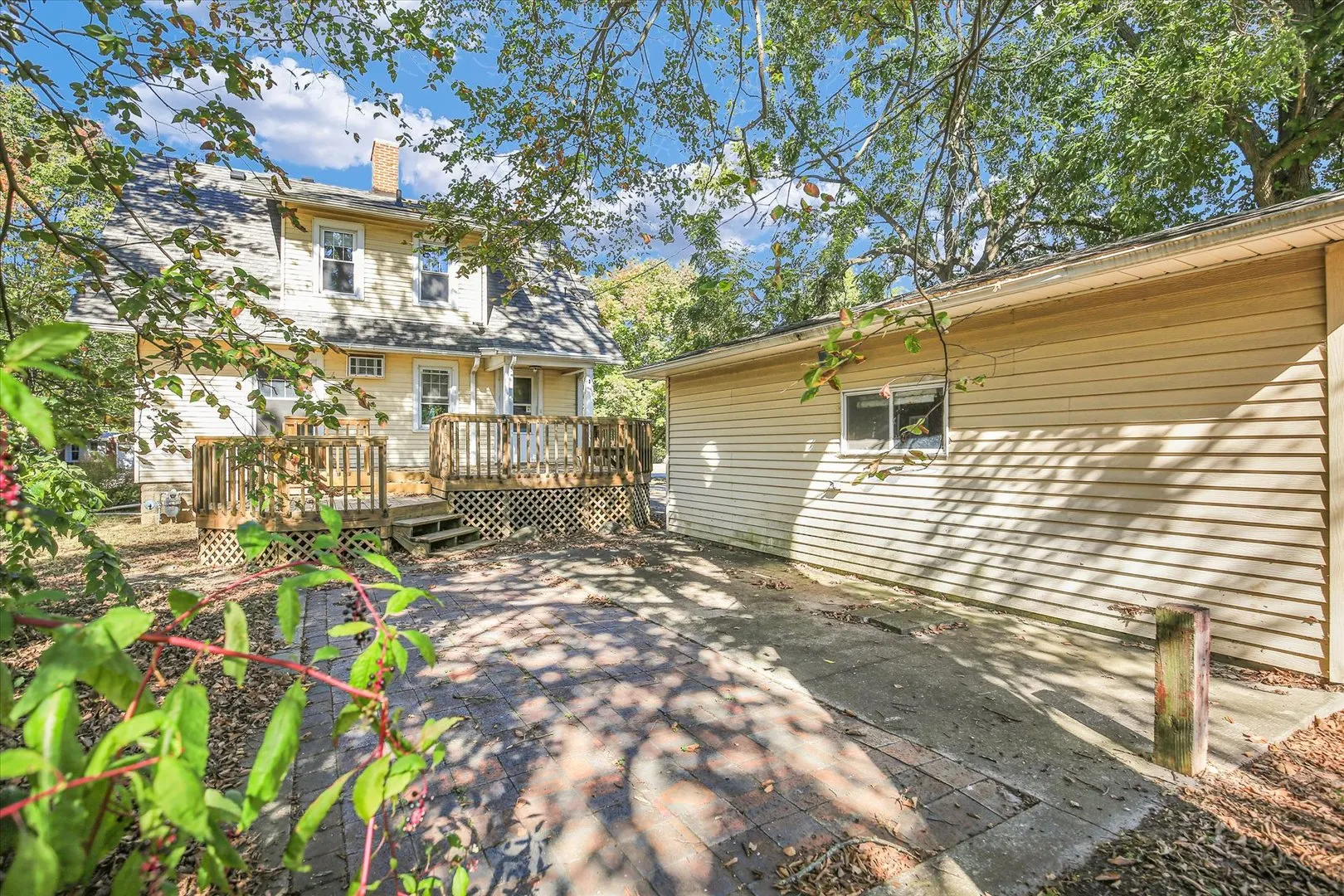 206 E Illinois Street IL