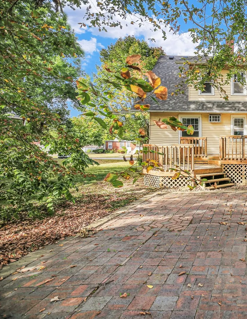 206 E Illinois Street IL