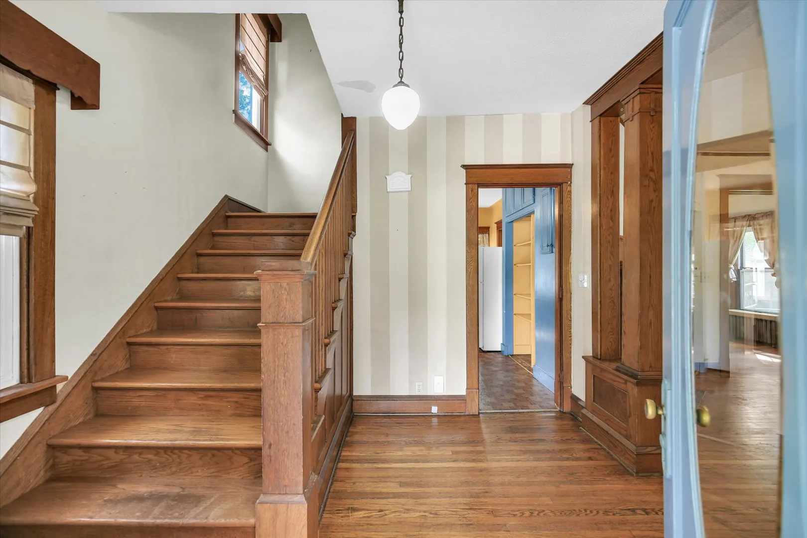 206 E Illinois Street IL