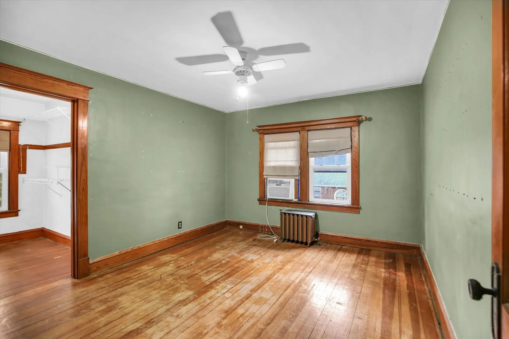 206 E Illinois Street IL