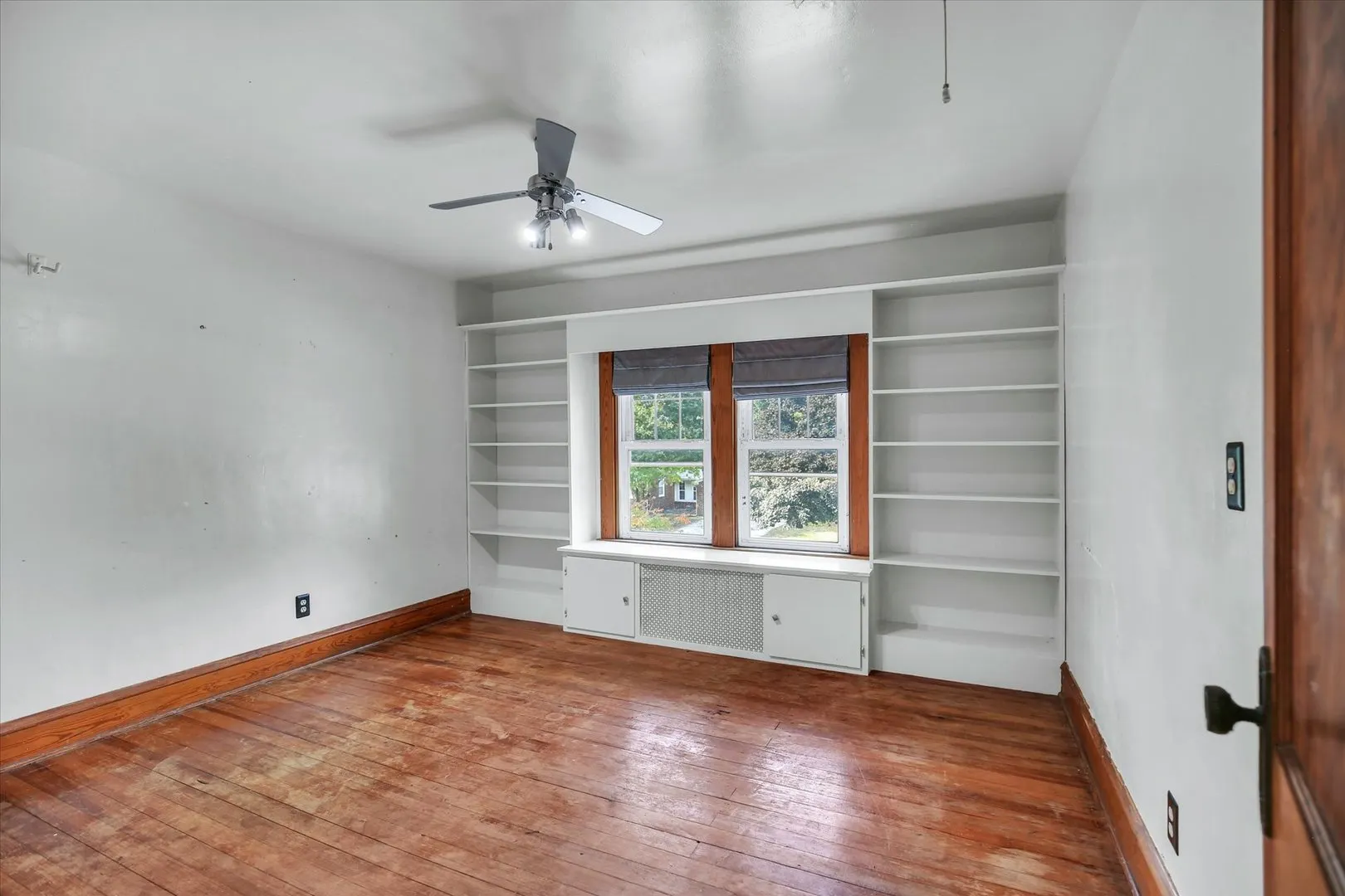 206 E Illinois Street IL