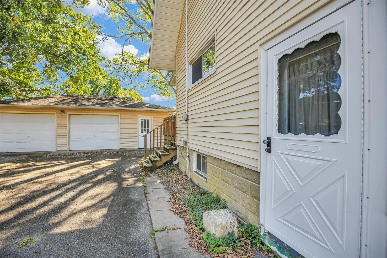 206 E Illinois Street IL