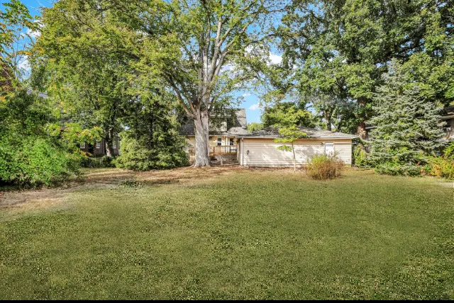 206 E Illinois Street IL