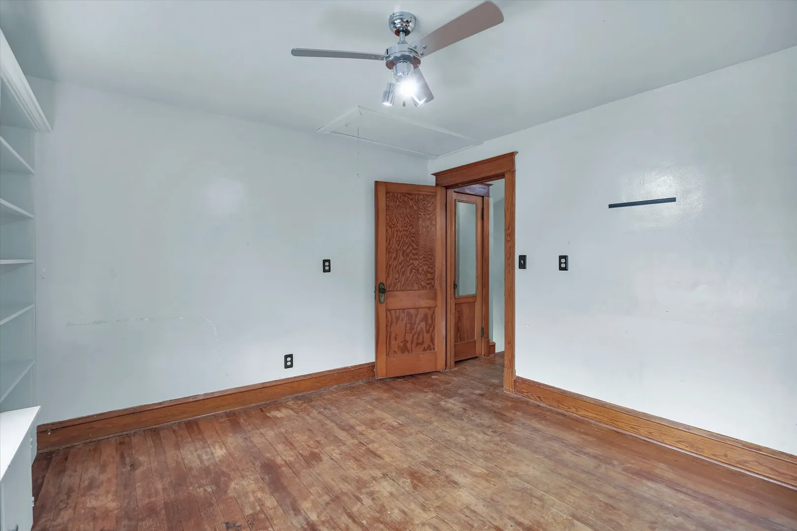 206 E Illinois Street IL