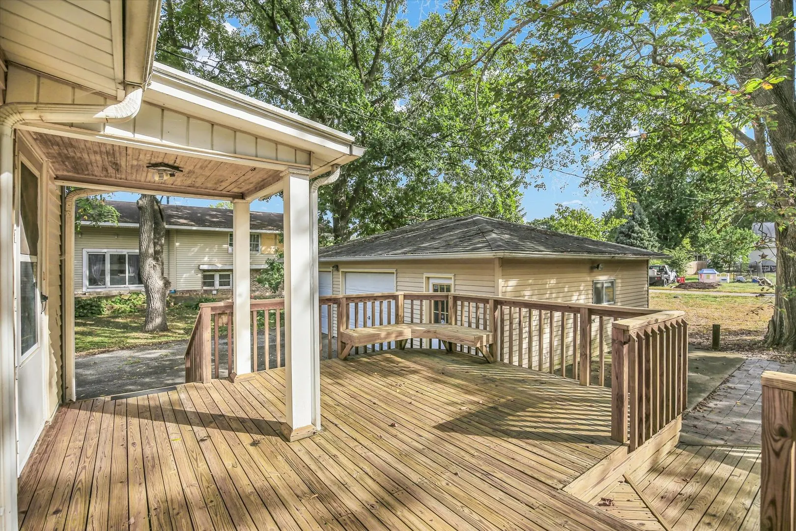 206 E Illinois Street IL