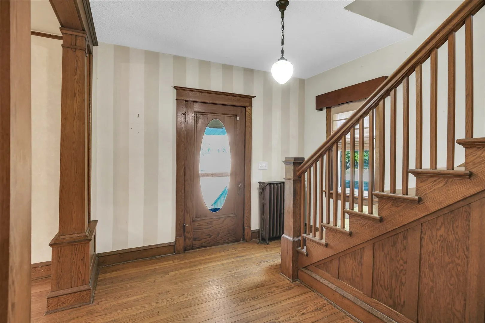 206 E Illinois Street IL