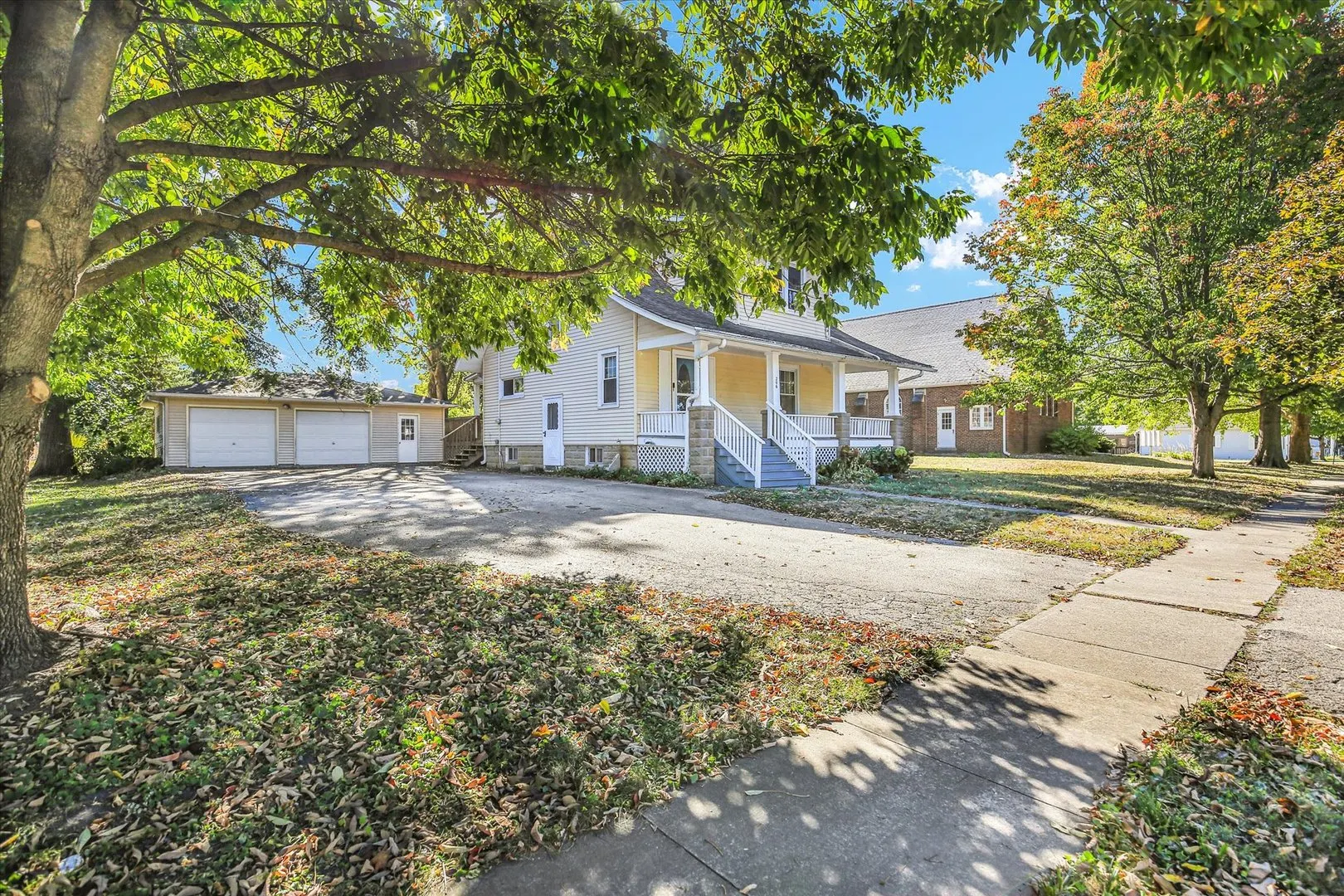 206 E Illinois Street IL