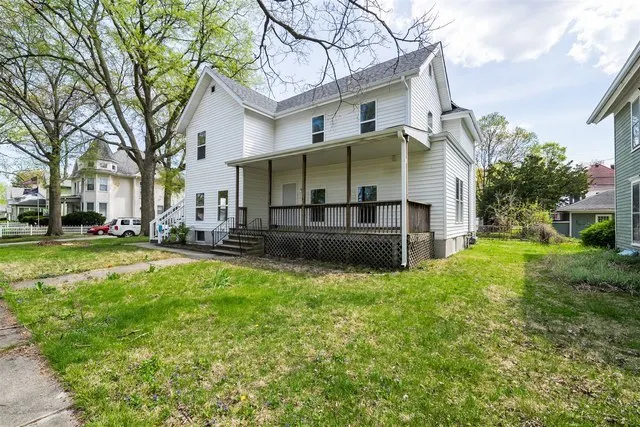 510 E Washington Street IL