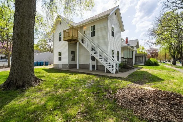 510 E Washington Street IL